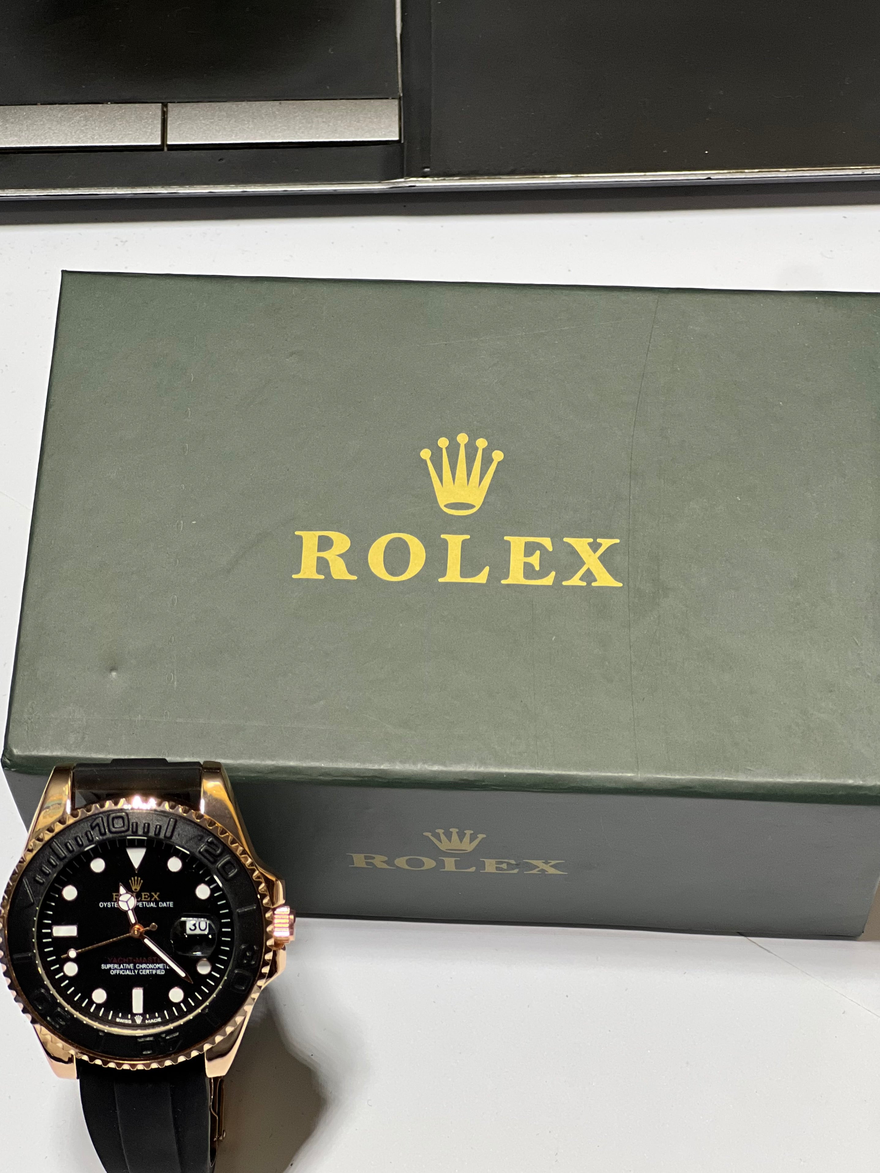 Luxury Black & Gold Timepiece – Rolex-Inspired Edition